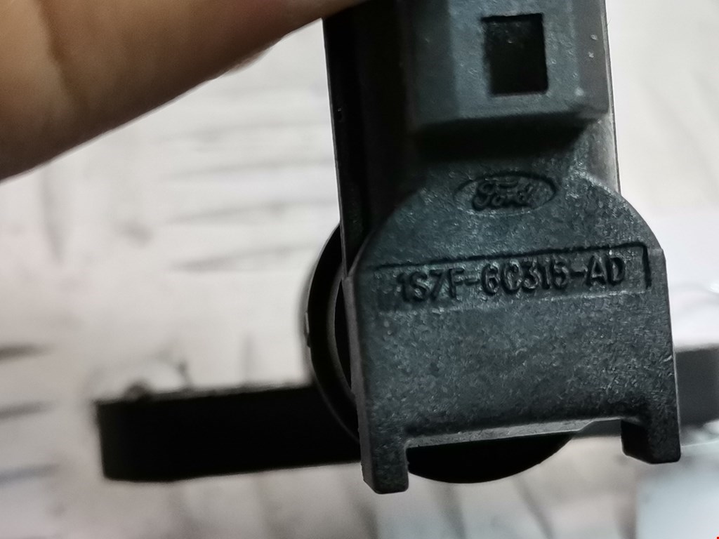 Датчик положения коленвала FORD Mondeo III 2000-2007