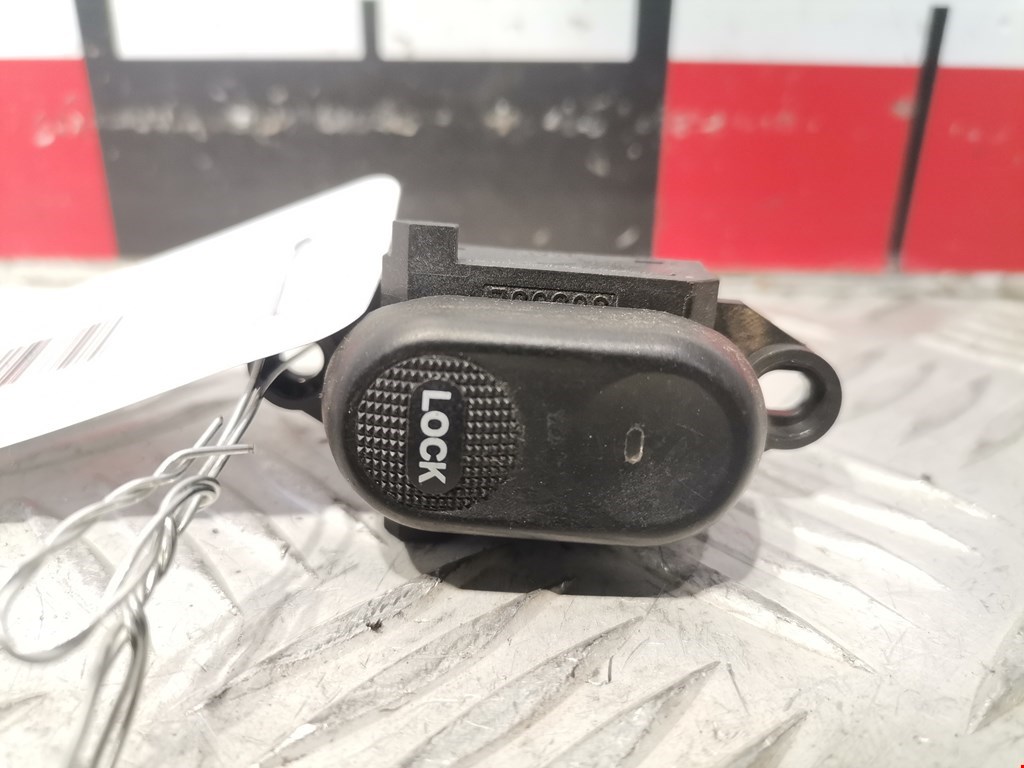 Кнопка центрального замка CHRYSLER PT Cruser 2000-2010