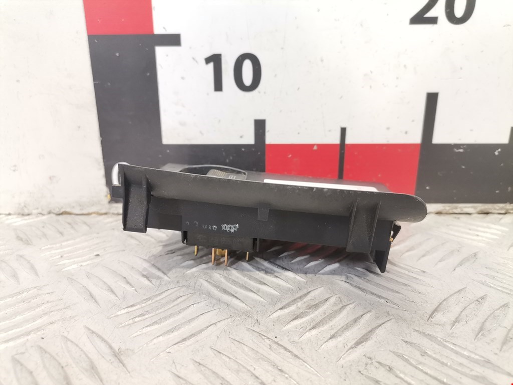 Блок управления стеклоподъемниками AUDI A4 B5 1995-2001