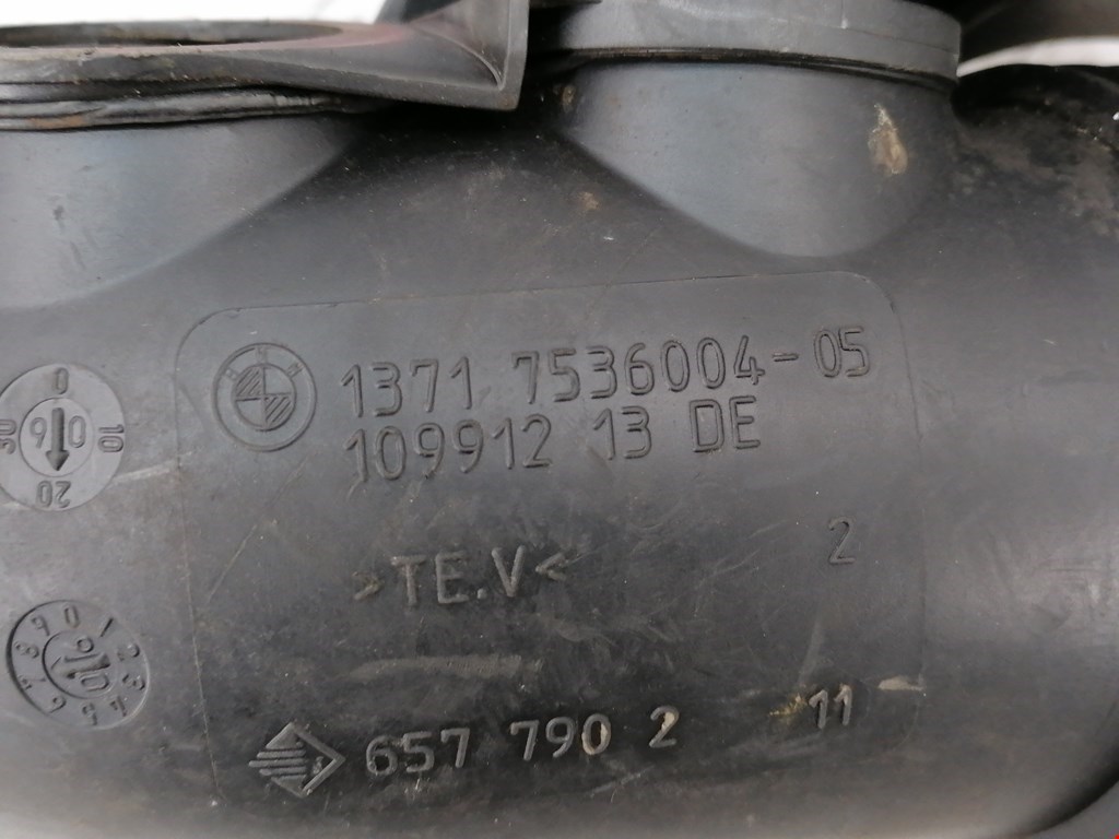 Патрубок воздушного фильтра BMW 3er E90/E91 2005-2012