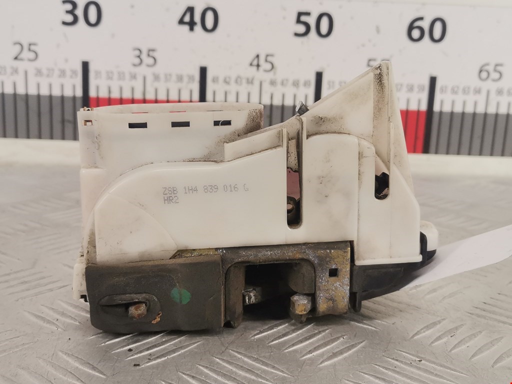 Замок двери задней правой VOLKSWAGEN Golf III 1991-1997