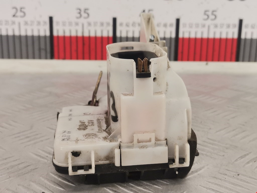 Замок двери задней правой VOLKSWAGEN Golf III 1991-1997