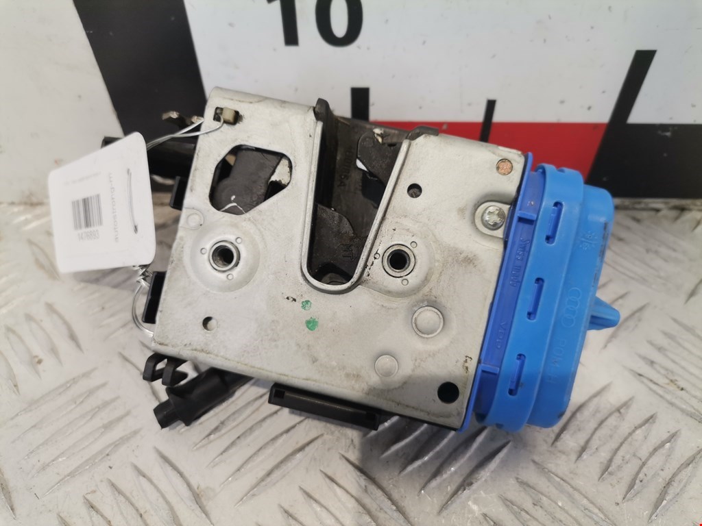 Замок двери задней правой AUDI A4 B5 1995-2001