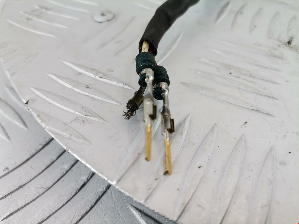 Датчик положения коленвала TOYOTA Avensis 2003-2008