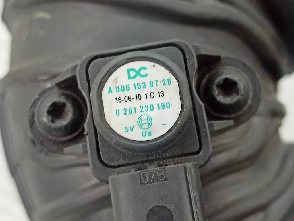 Патрубок воздушного фильтра MERCEDES-BENZ Vito W639 2003-2014