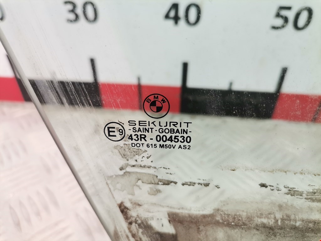 Стекло двери переднее правое BMW X5 E53 1999-2006