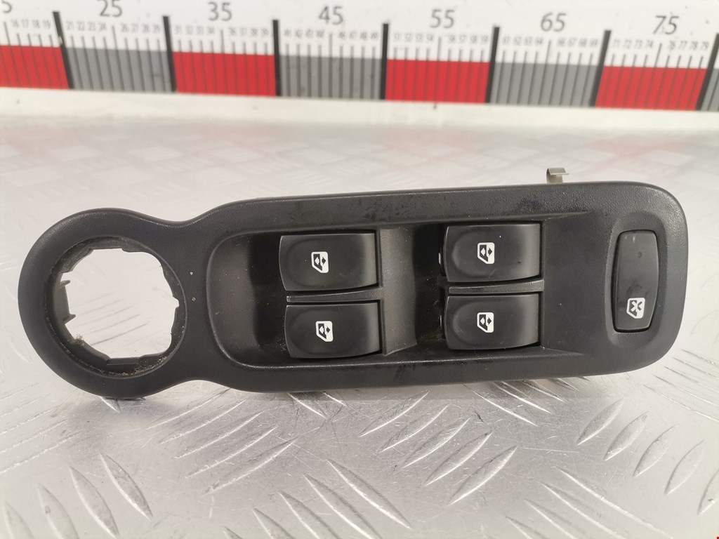 Блок управления стеклоподъемниками RENAULT Modus 2004-2012
