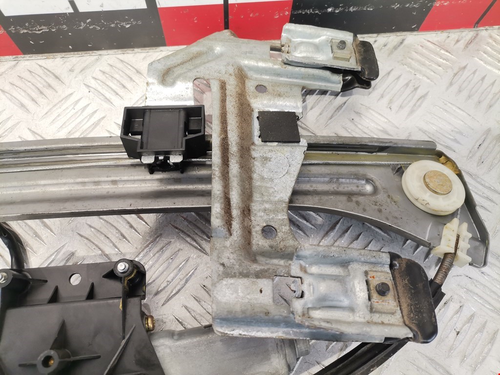 Стеклоподъемник задний правый CHRYSLER PT Cruser 2000-2010