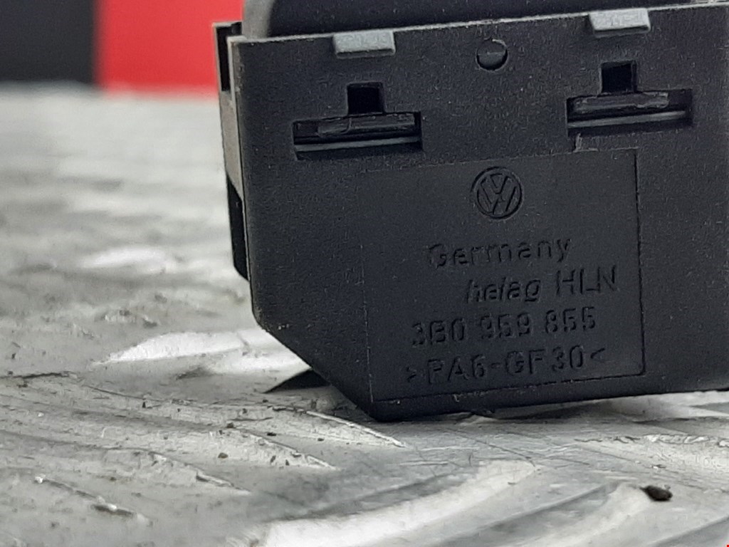 Кнопка стеклоподъемника SKODA Octavia A4 1U- 1997-2010