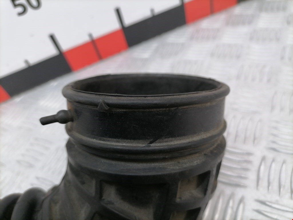 Патрубок воздушного фильтра NISSAN Navara III D40 2005-2015