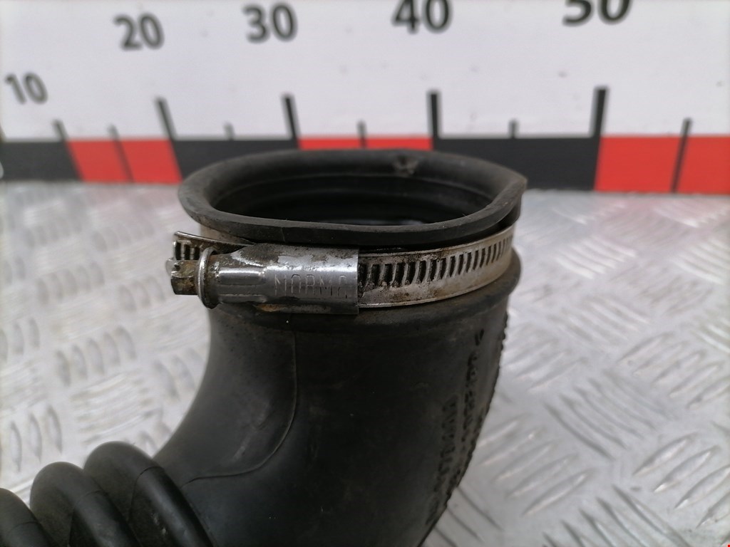 Патрубок воздушного фильтра DODGE Caliber 2006-2011