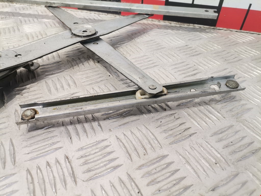 Стеклоподъемник передний правый DAEWOO Kalos 2002-2006