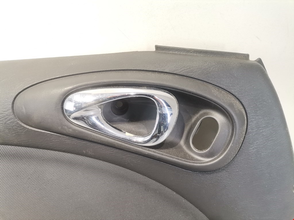 Обшивка двери передняя левая CHRYSLER PT Cruser 2000-2010