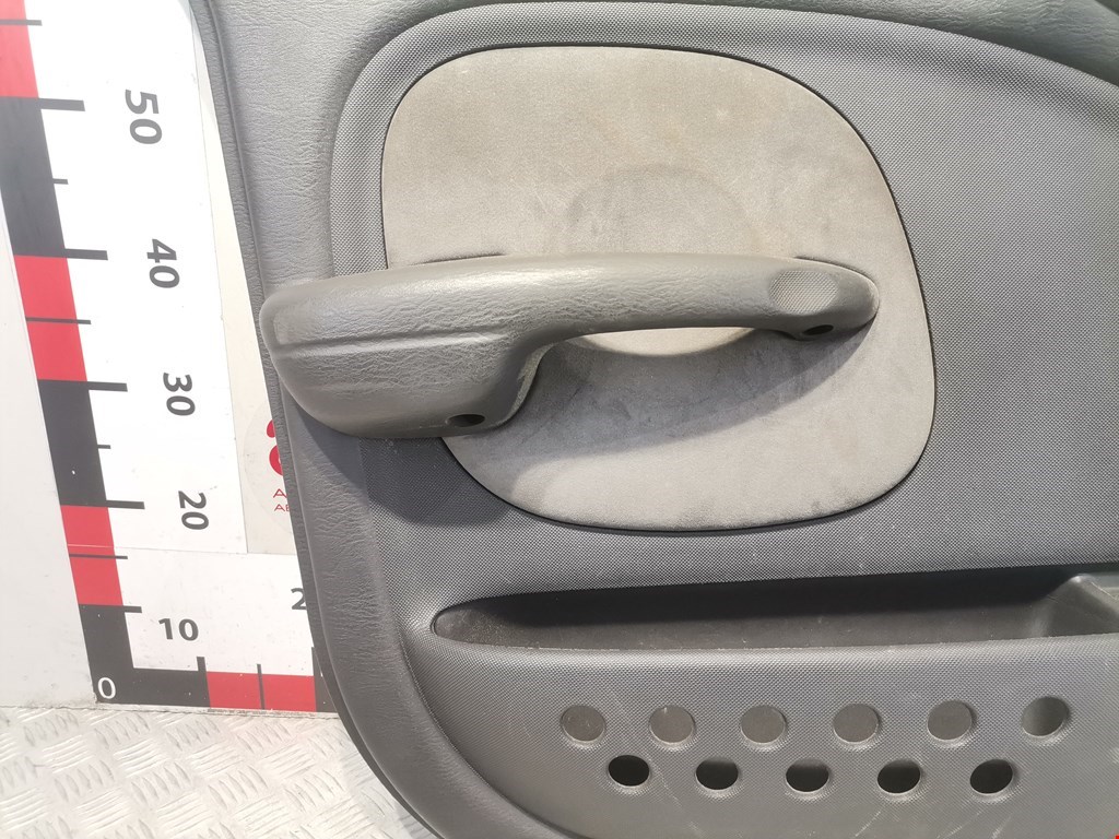 Обшивка двери передняя левая CHRYSLER PT Cruser 2000-2010