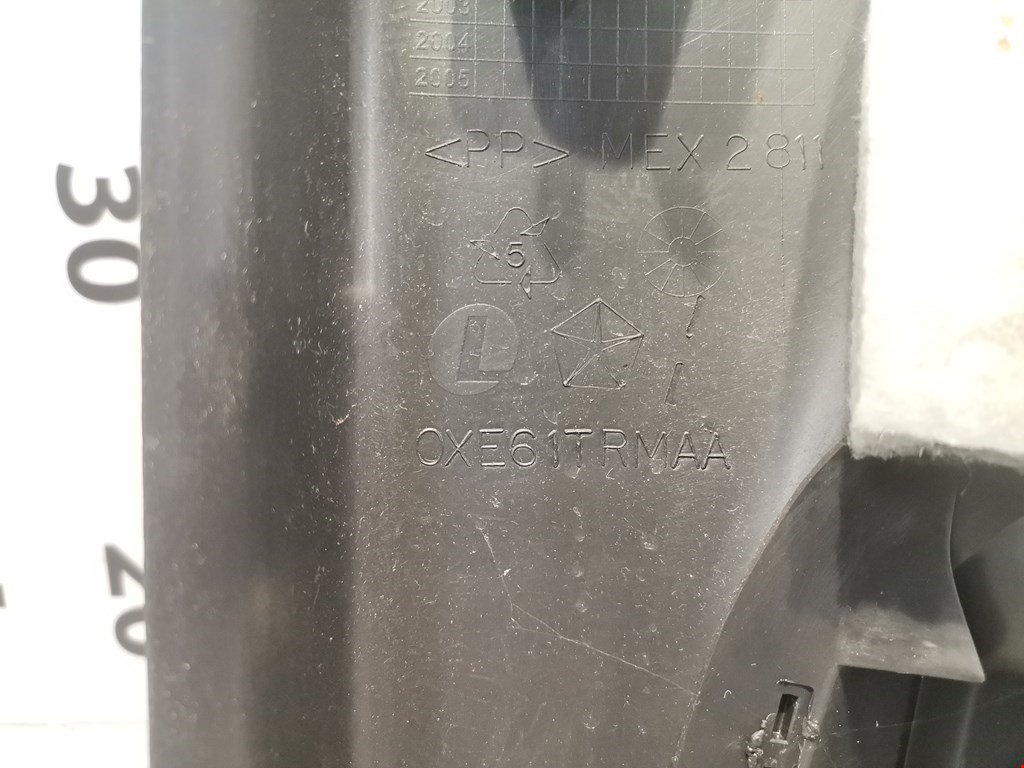 Обшивка двери передняя левая CHRYSLER PT Cruser 2000-2010