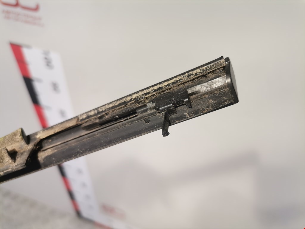 Уплотнитель (внутри) MAZDA Mazda 5 CR 2005-2010