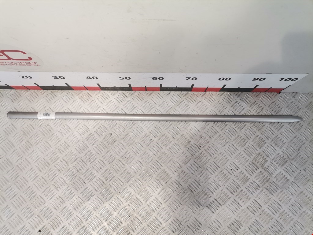 Накладка декоративная (молдинг) двери передней правой Mazda 5 CR (2005-2010)