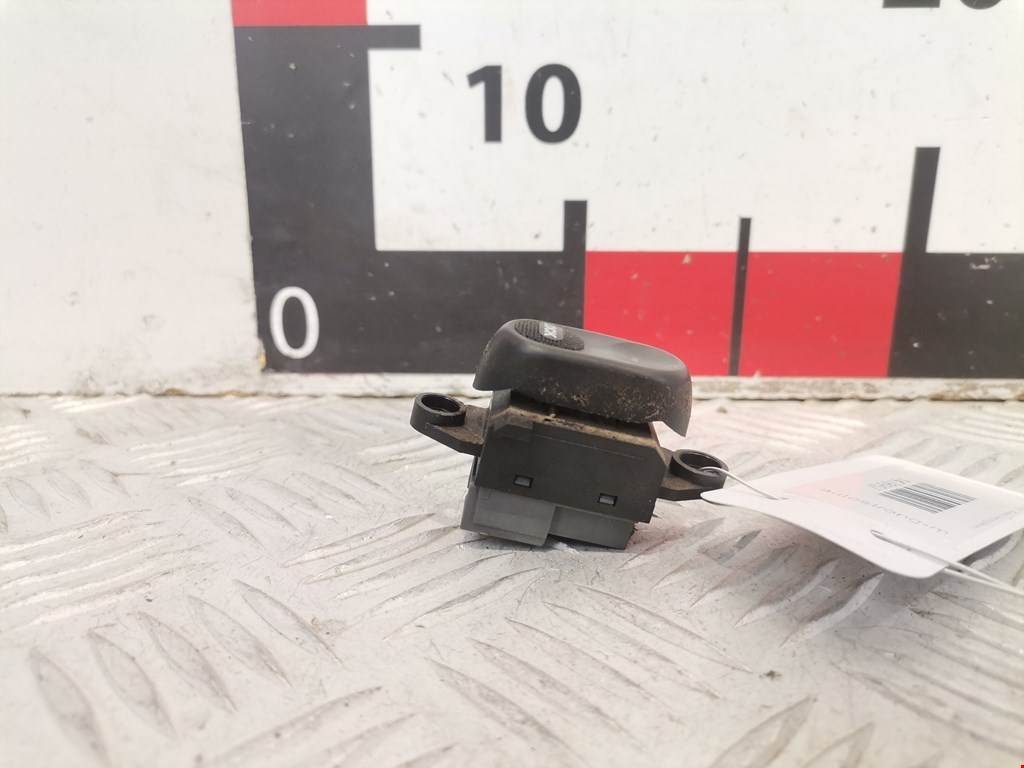 Кнопка стеклоподъемника CHRYSLER PT Cruser 2000-2010