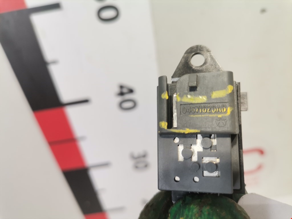 Кнопка стеклоподъемника CHRYSLER PT Cruser 2000-2010