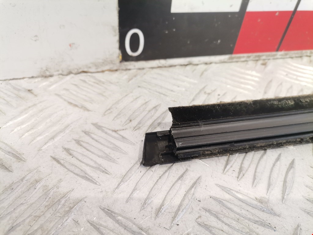 Уплотнитель (внутри) OPEL Astra G 1998-2005