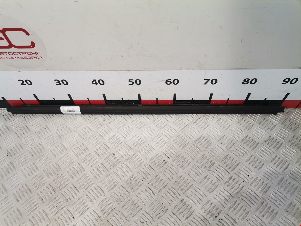 Уплотнитель (внутри) TOYOTA Yaris 1999-2005