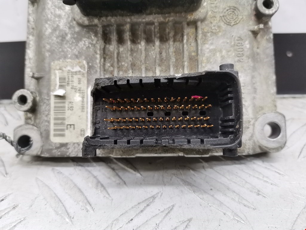 Блок управления двигателя (ЭБУ) ALFA ROMEO 147 2000-2010