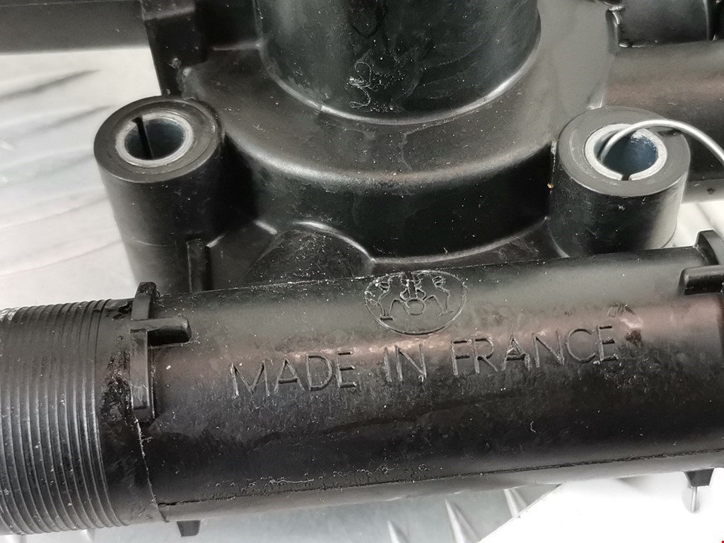 Корпус термостата RENAULT Scenic II 2003-2010