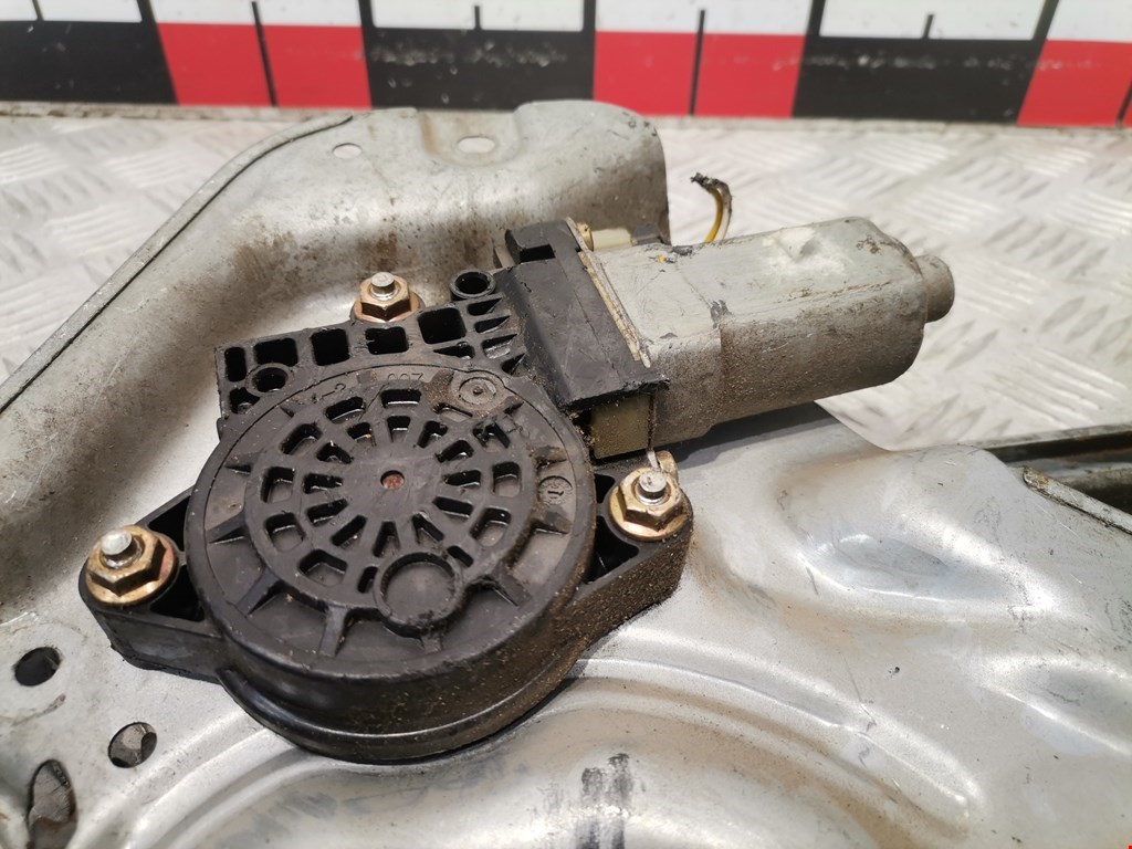 Стеклоподъемник задний левый KIA Cerato I 2004-2009