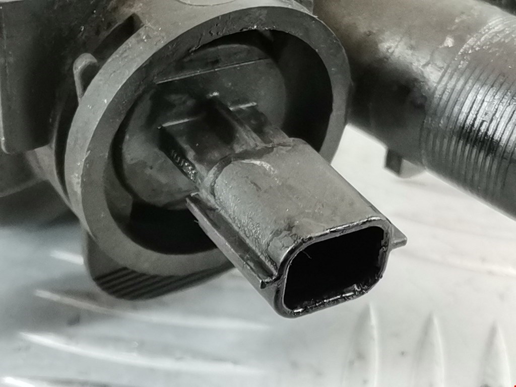 Корпус термостата RENAULT Scenic II 2003-2010