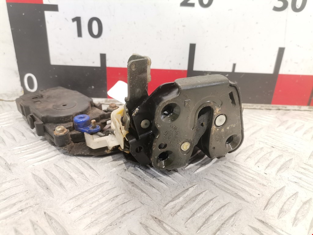 Замок двери задней левой SUBARU Impreza 1992-2000