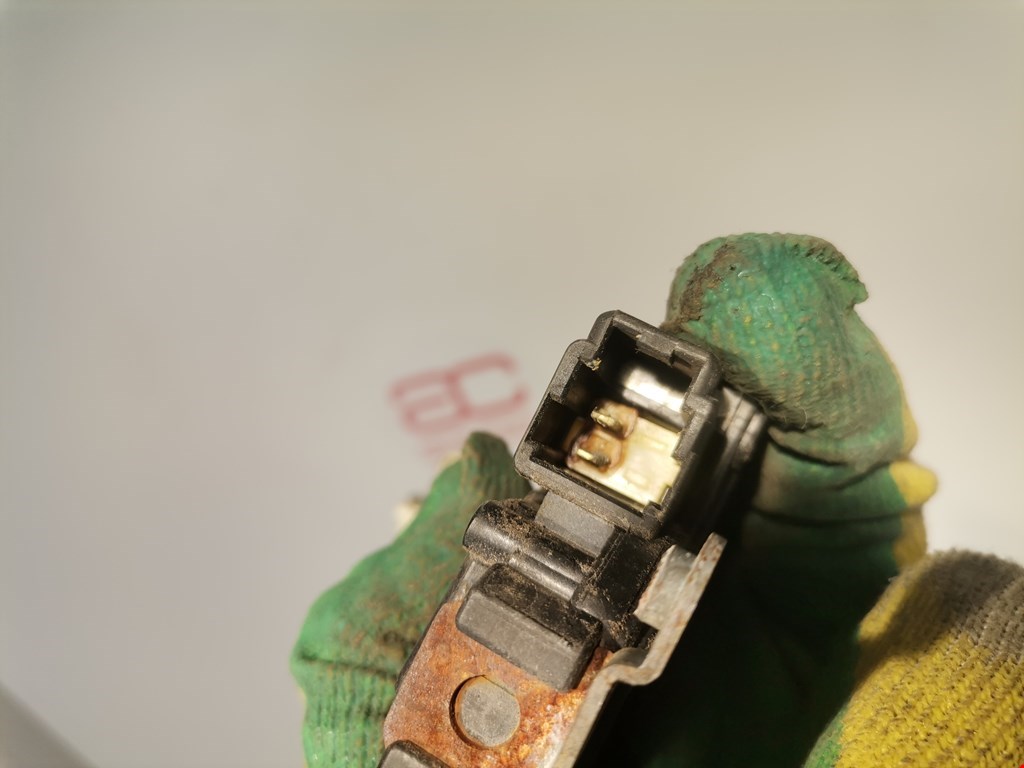 Замок двери задней левой SUBARU Impreza 1992-2000