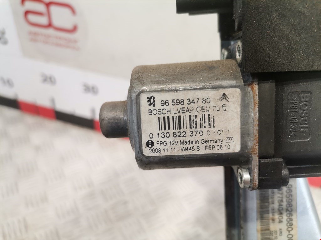 Стеклоподъемник задний правый PEUGEOT 308 2007-2015