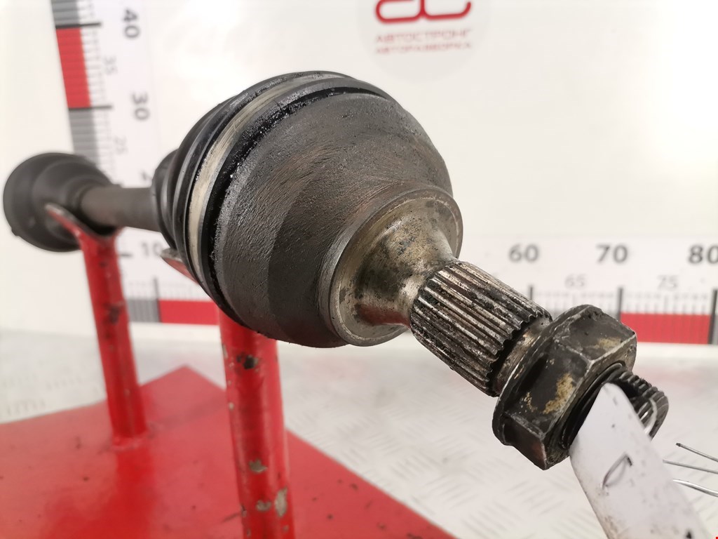 Полуось (привод, приводной вал) передняя левая CITROEN Xantia 1993-2002