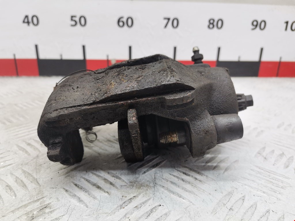 Суппорт передний правый VOLKSWAGEN Polo IV 2001-2009