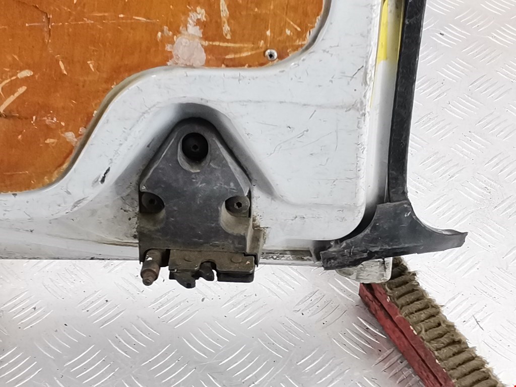 Бампер задний RENAULT Trafic II 2001-2014