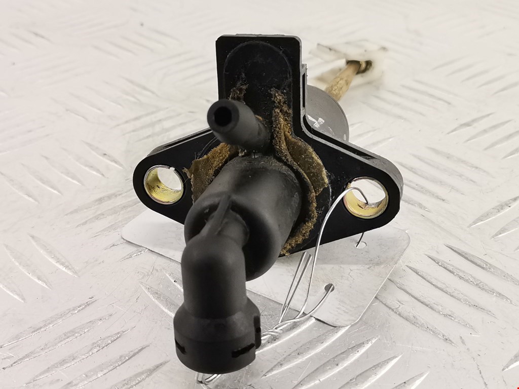 Цилиндр сцепления главный AUDI A3 8L 1996-2003