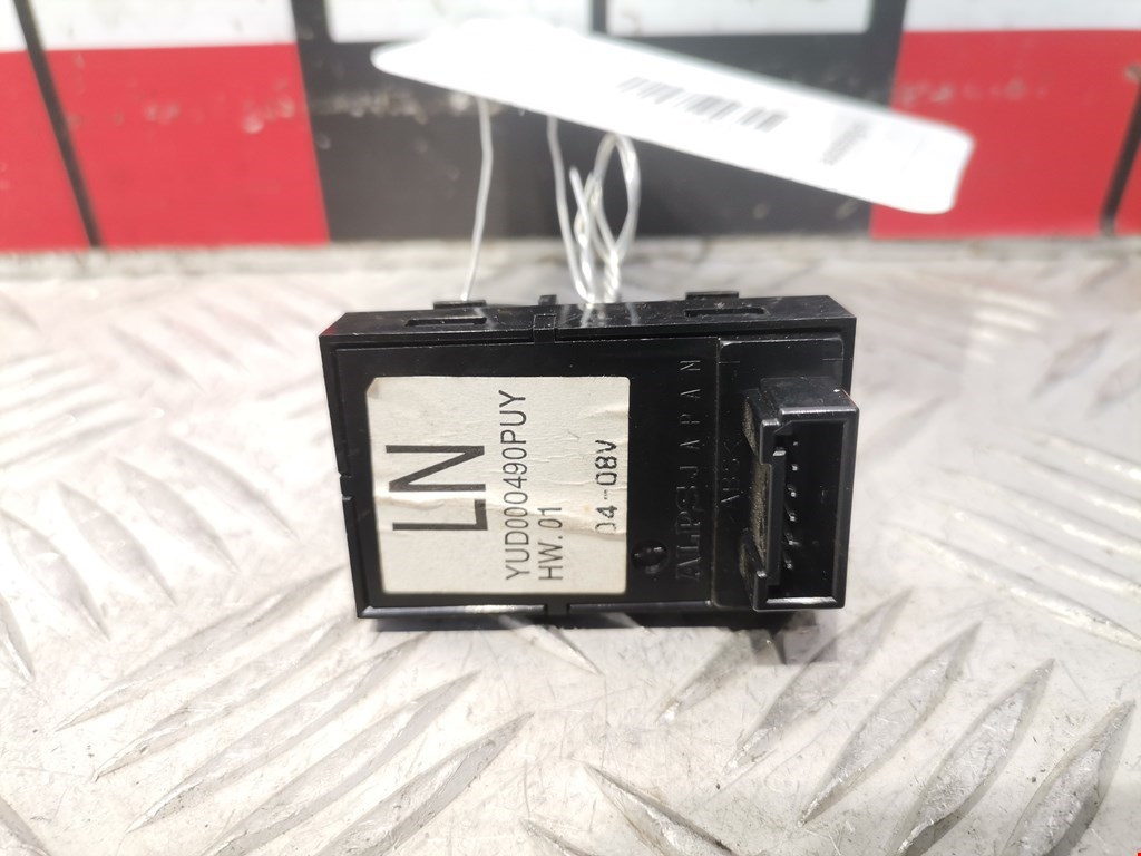 Кнопка стеклоподъемника MG ZT I 2001-2005