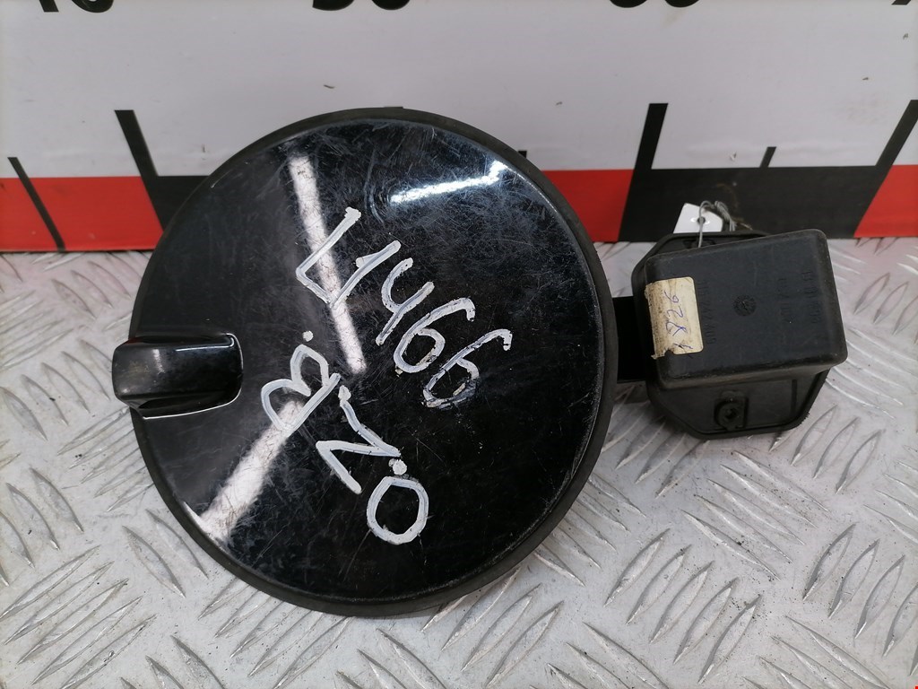 Лючок бензобака OPEL Zafira B 2005-2012