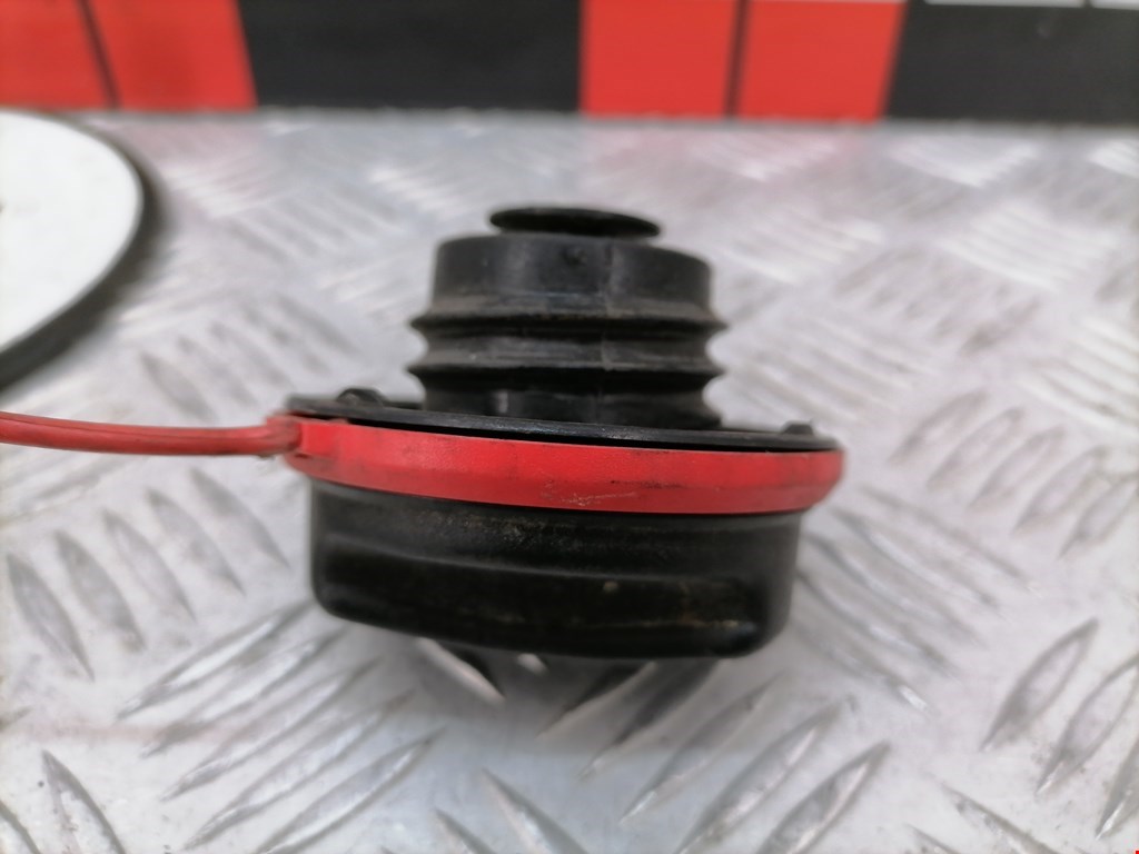 Лючок бензобака OPEL Corsa D 2006-2014