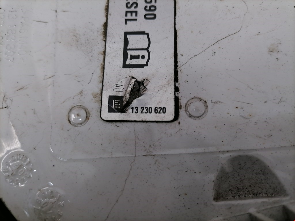 Лючок бензобака OPEL Corsa D 2006-2014