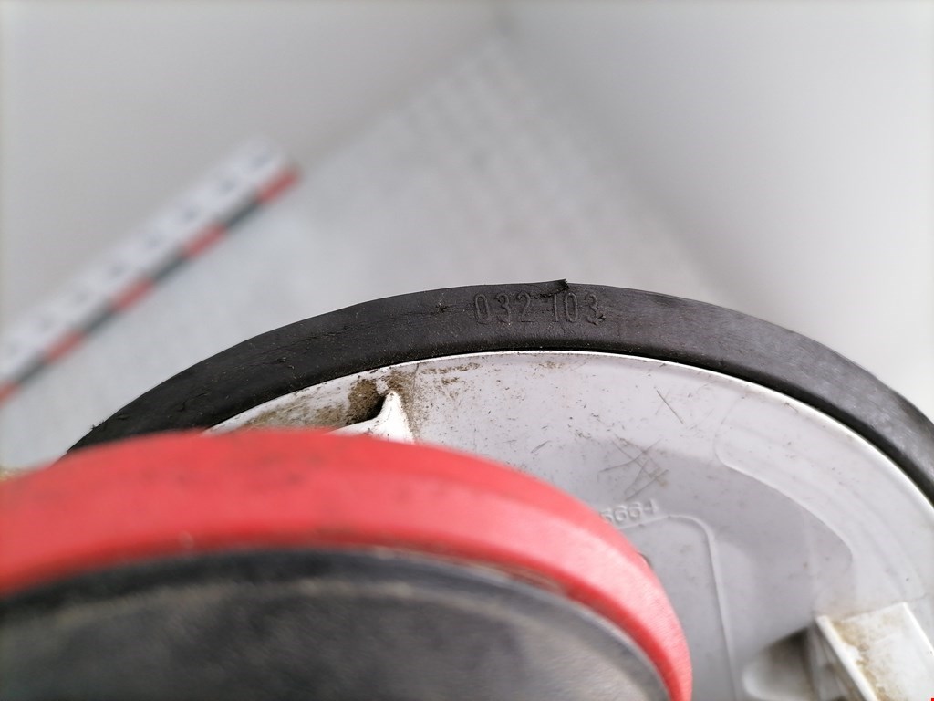 Лючок бензобака OPEL Corsa D 2006-2014