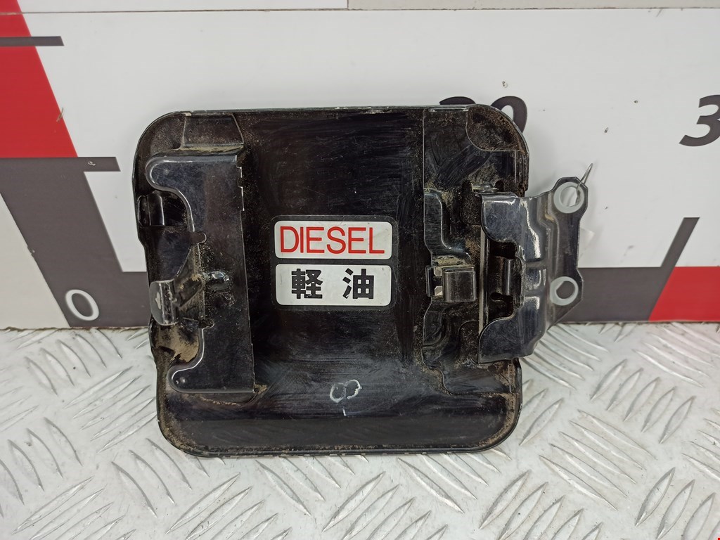 Лючок бензобака MITSUBISHI Pajero Sport 1998-2008