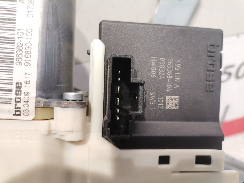 Стеклоподъемник задний левый RENAULT Megane III 2009-2016