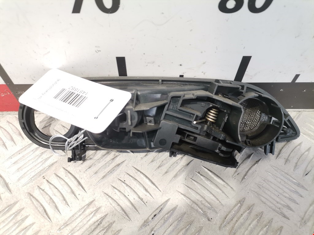 Ручка дверная передняя внутренняя левая FORD Fiesta 2008-2012