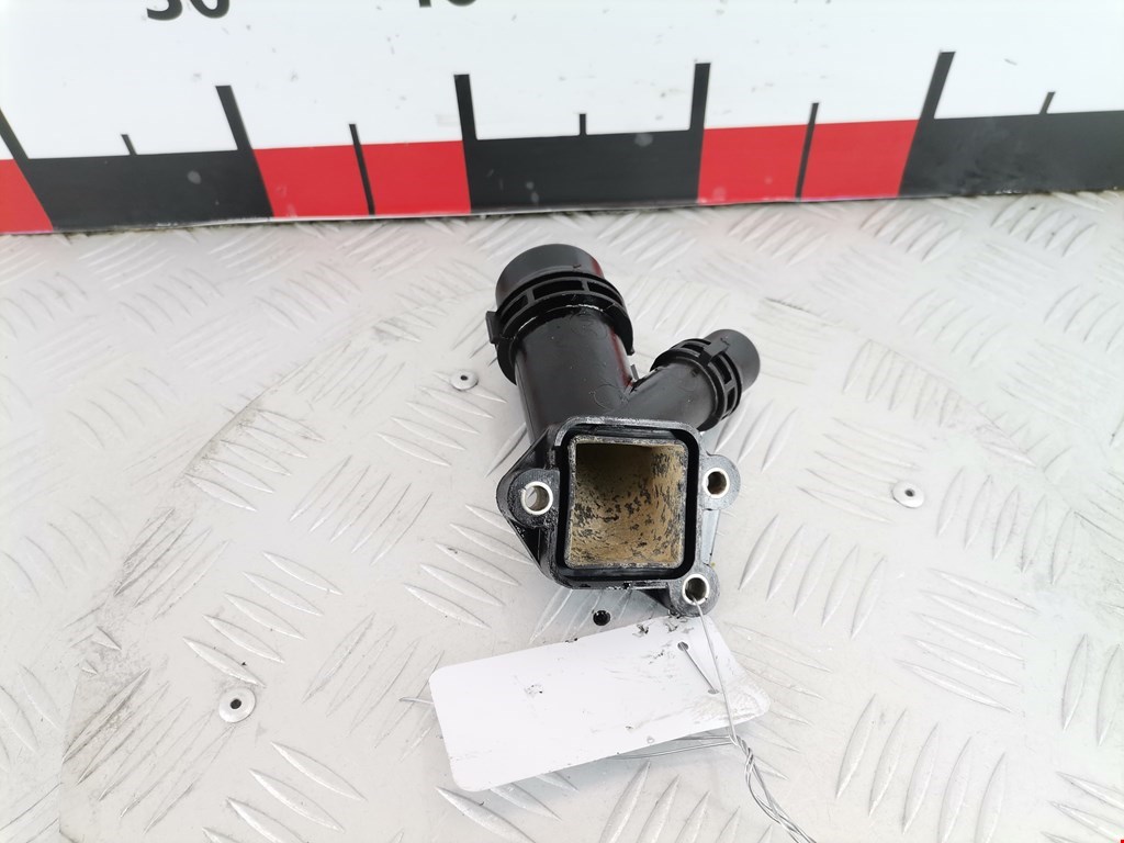 Тройник системы охлаждения MG ZT I 2001-2005