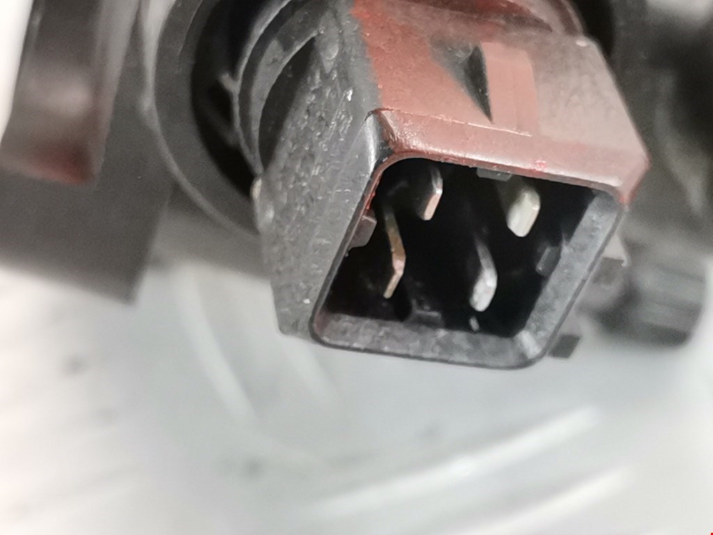 Корпус термостата RENAULT Scenic II 2003-2010