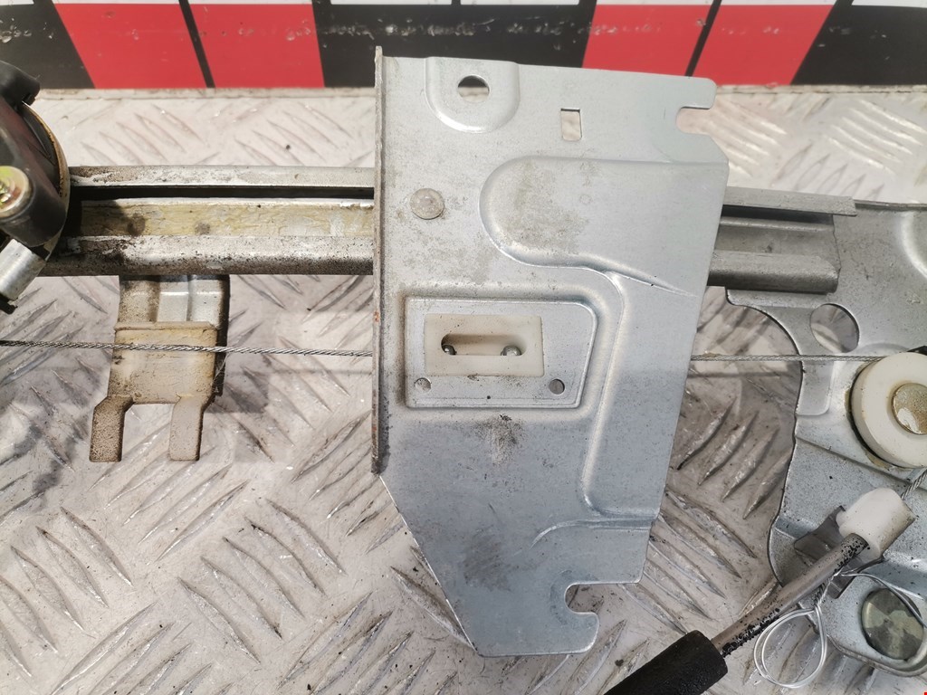 Стеклоподъемник задний левый MAZDA 323 BA 1994-1998