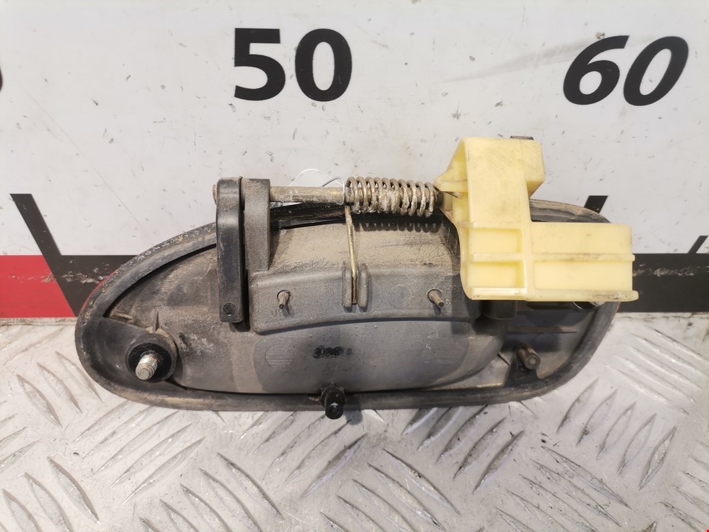 Ручка двери задней наружная правая MAZDA 323 BA 1994-1998