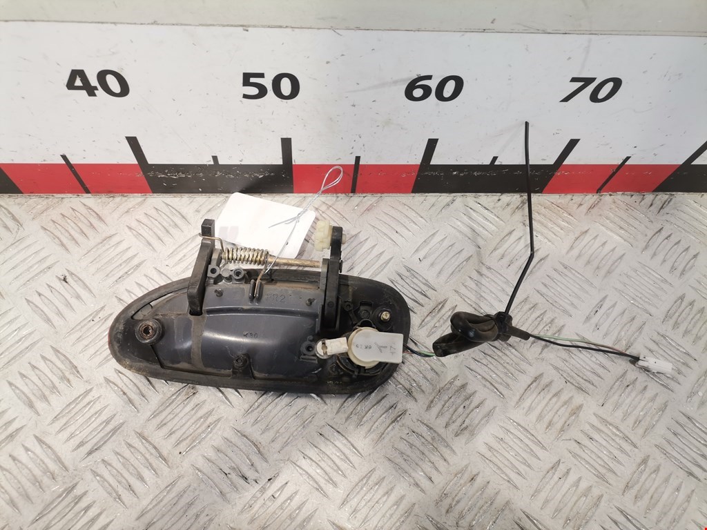 Ручка двери передней наружная правая MAZDA 323 BA 1994-1998