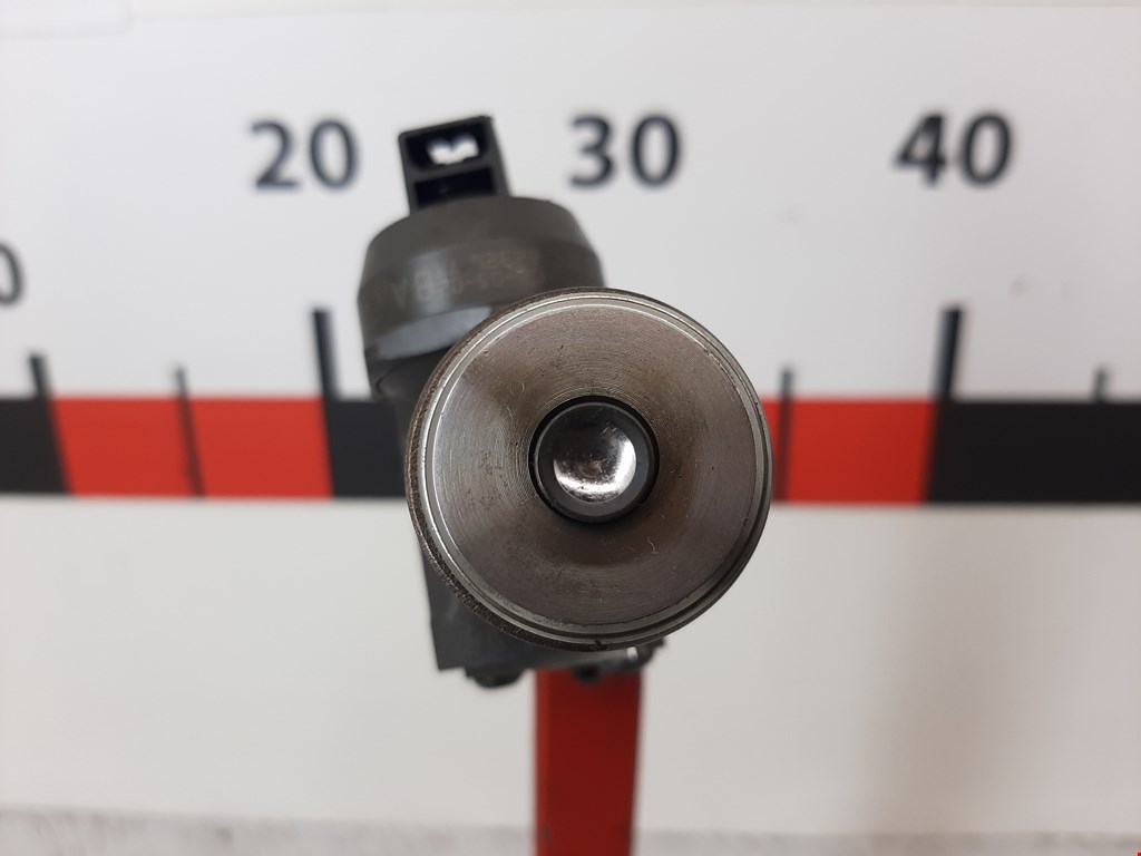 Форсунка дизельная электрическая VOLKSWAGEN Passat B6 2005-2011